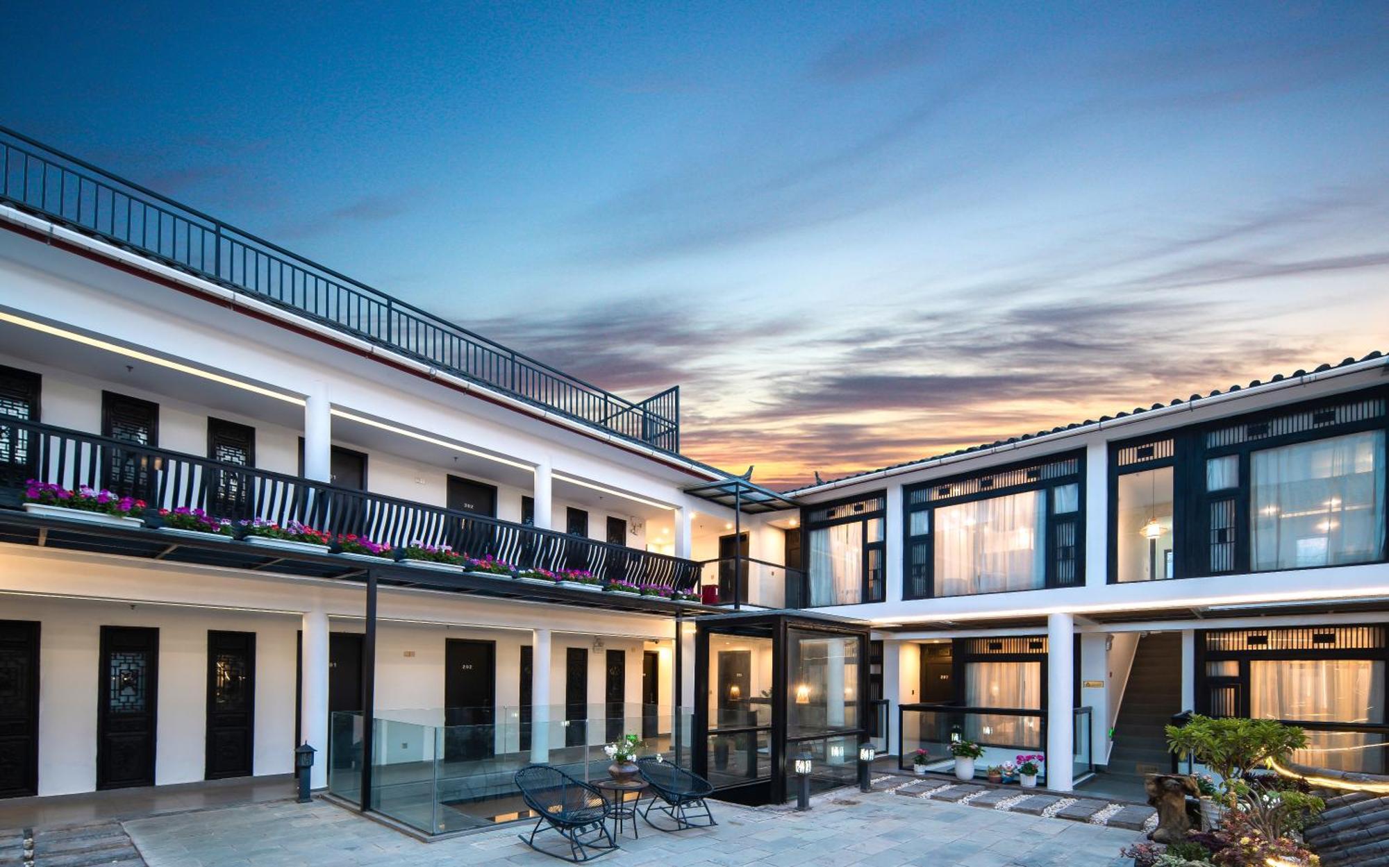 Lijiang Gemmer Hotel Екстер'єр фото